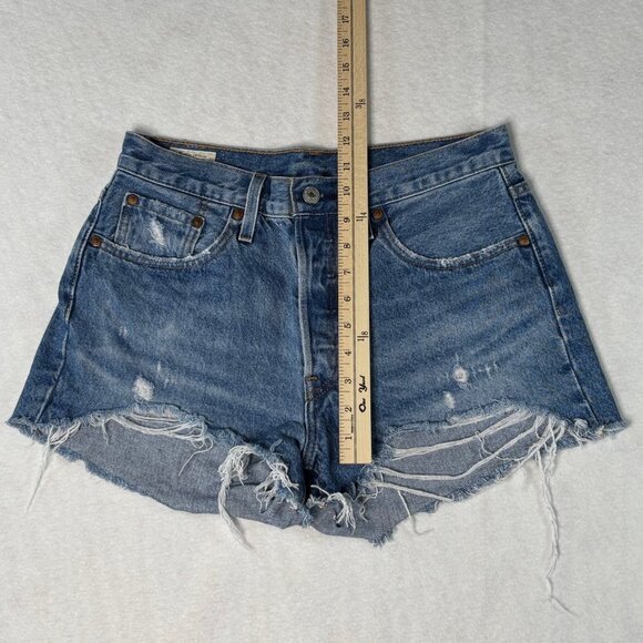 Share Levi’s 501 Shorts Women 28 Classic Blue Denim Cut Offs Mid Rise Button Fly - Picture 4 of 11